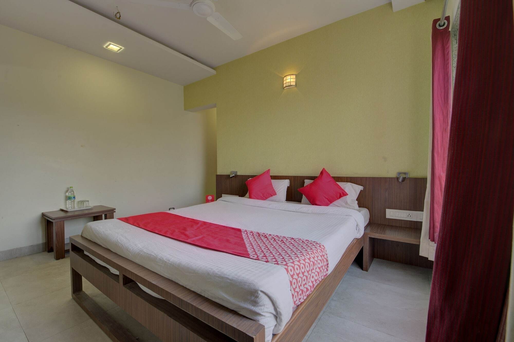 Oyo 24981 Ashwamedh Residency