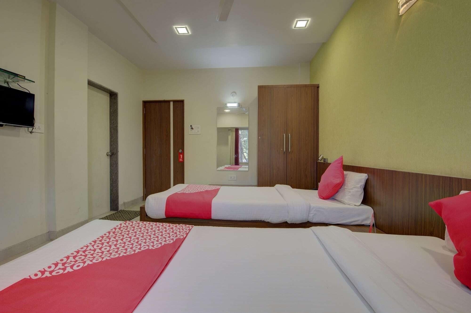 Oyo 24981 Ashwamedh Residency 2* Pune